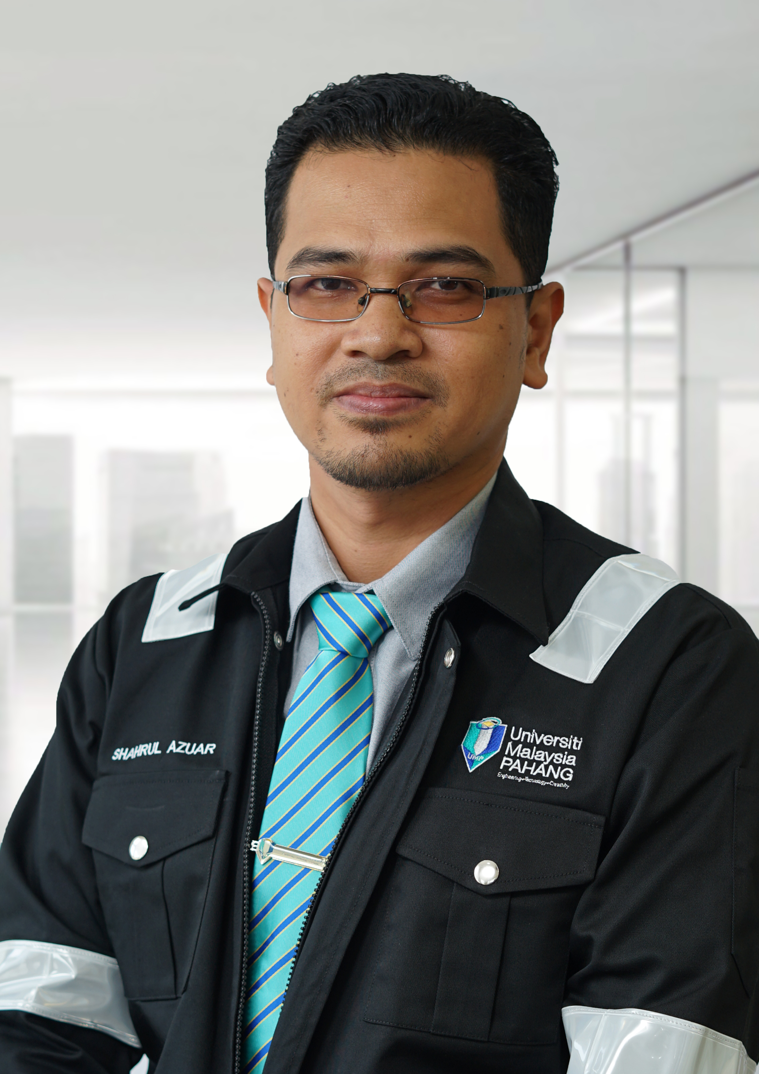 ENCIK MOHD SHAHRUL AZUAR BIN MAT ROSEH