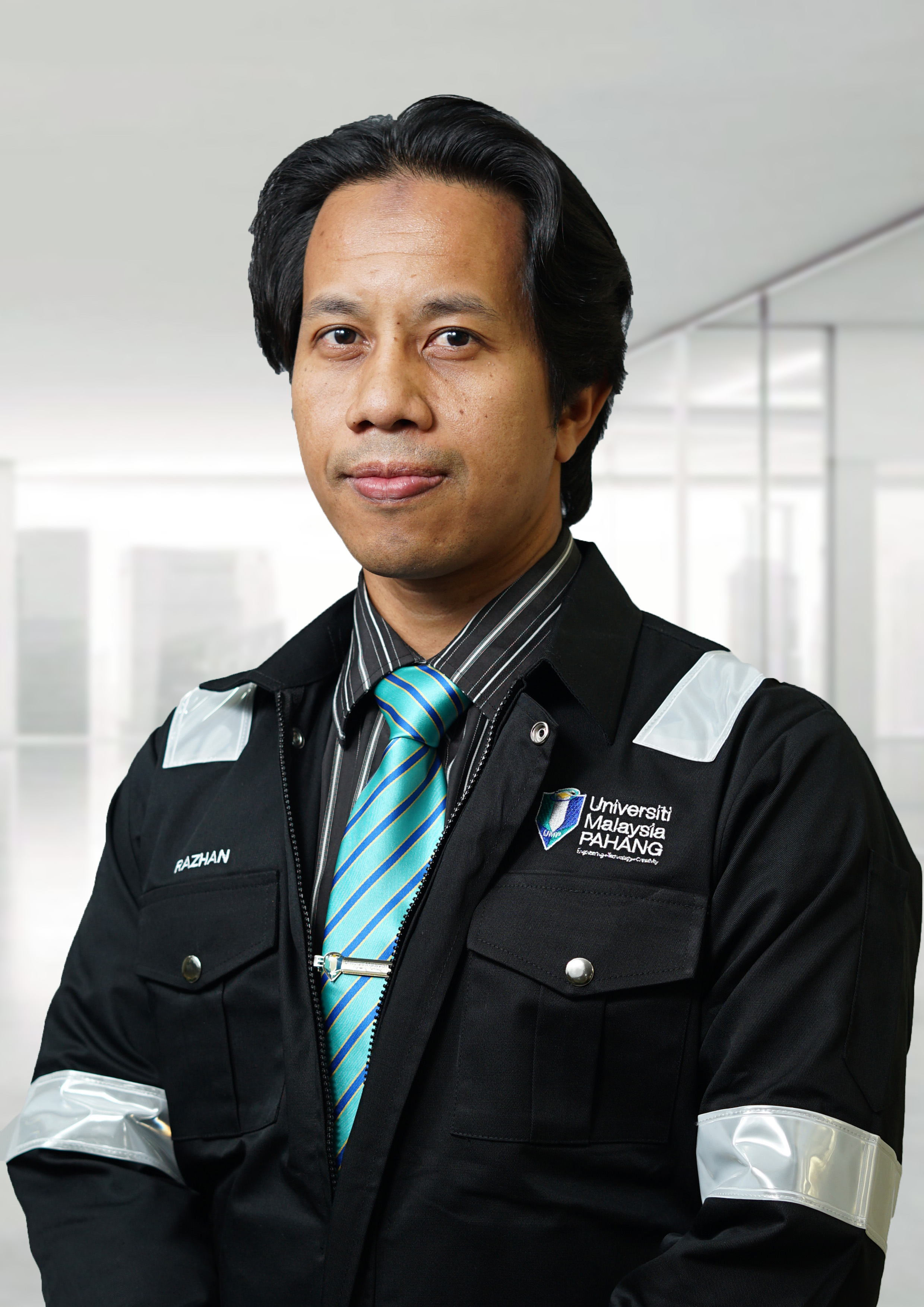 TS. RAZHAN BIN HASSAN